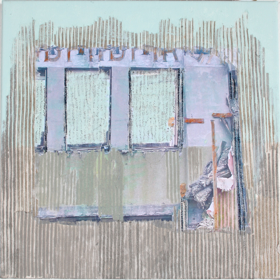 Nedrivning VIII (Demolition VIII), Bl.teknikk, Daphne fiber, akryl, pigment, pva på lerret, 2025